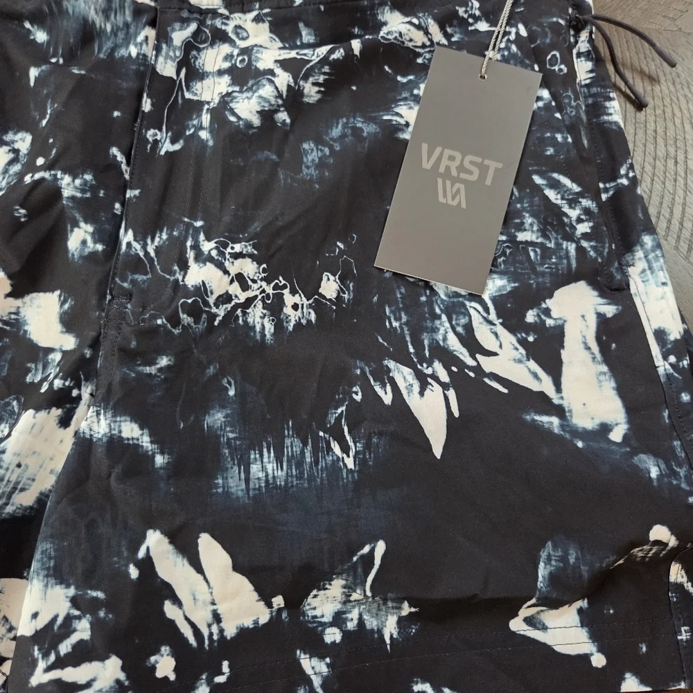 Men's VRST M Medium 5" Slim Fit Resort Shorts Swim Trunks - Indigo Craft Tie Dye - Picture 3 of 15